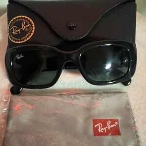 Ray-Ban Glossy Black Sunglasses